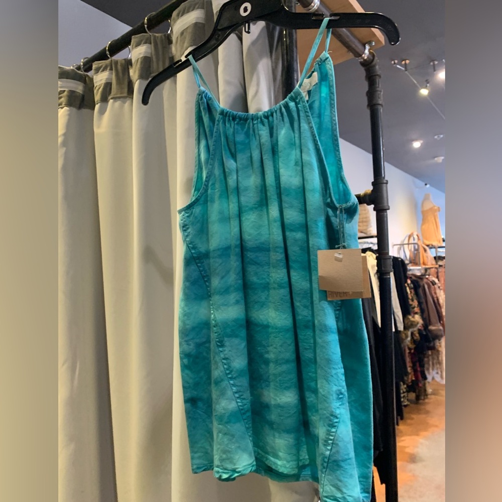 NWT River and Sky tank